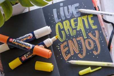 Dummy 13 x 21 cm 80 zwarte vellen Sakura